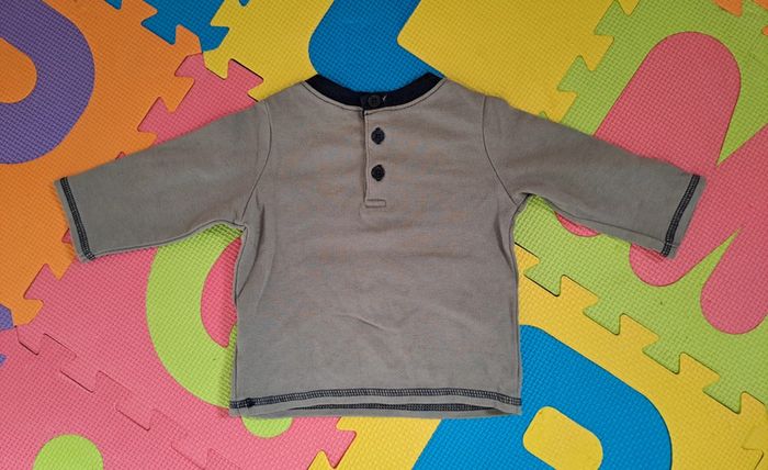 Lot 3 t-shirts manches longues, taille 6 mois (68 cm) - photo numéro 3