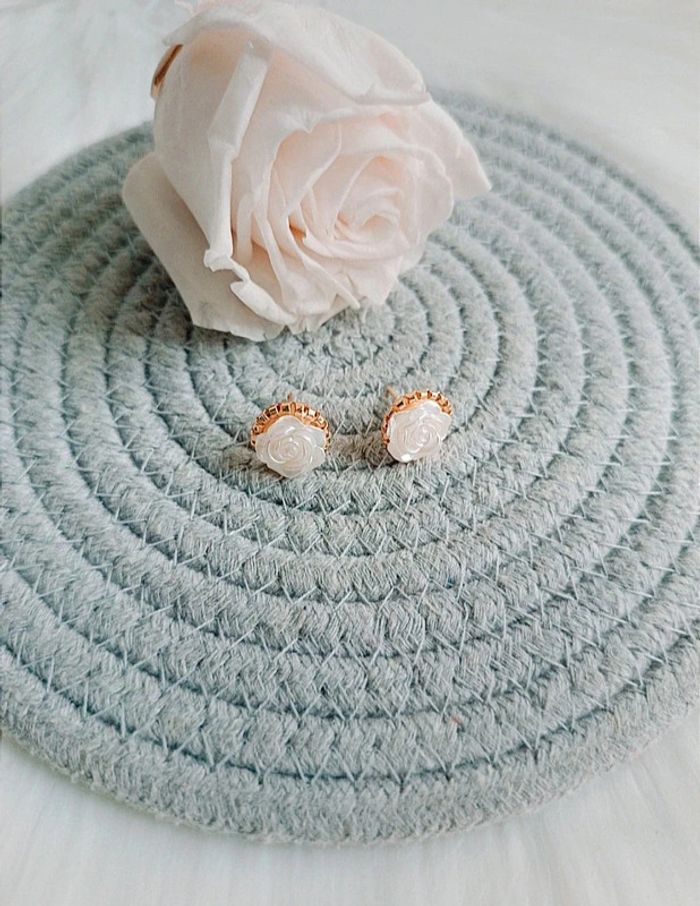 💐 Très jolie paire de boucles d'oreilles neuves 💐 - photo numéro 6