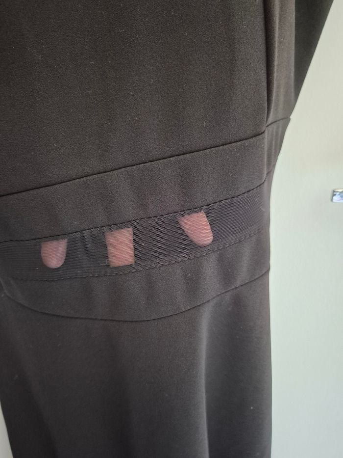 Magnifique robe taille 42 avec bandes transparente - photo numéro 2