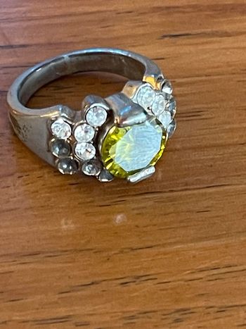 Bague vintage avec pierre jaune citrine ? TDD 61