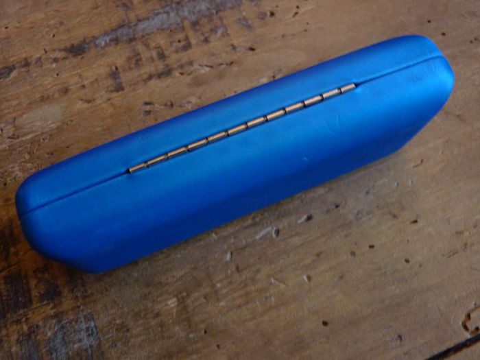 boitier level etui de lunette enfant bleu accessoire TBE - photo numéro 3