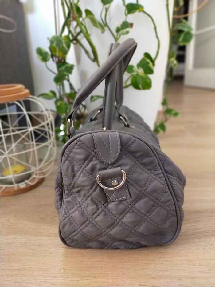 Sac matelassé gris