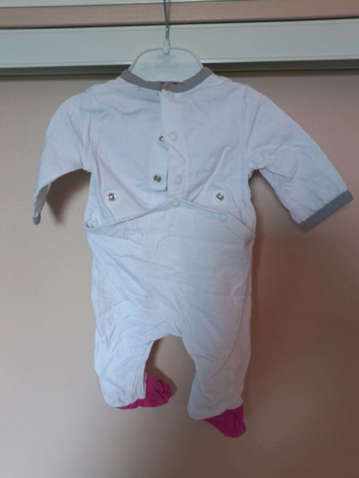 Lot 2 pyjamas 1 mois - photo numéro 3