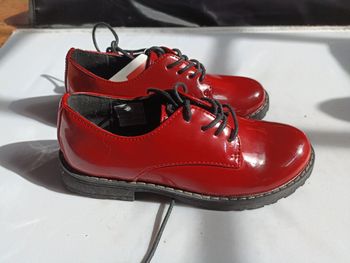 Chaussures rouge taille 32