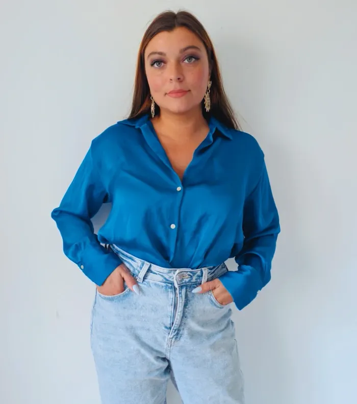 Chemise Zara satiné bleu électrique uni moderne minimaliste  taille 38 - photo numéro 4