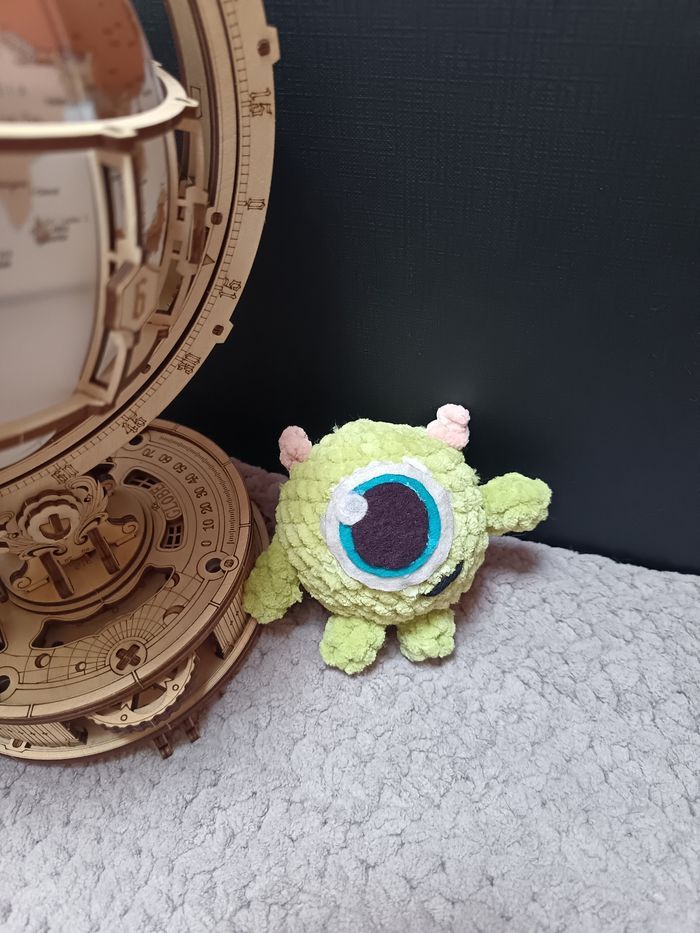 Peluche au crochet inspirée de Bob Razowski - photo numéro 3