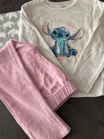 Lot 2 pyjamas Stitch