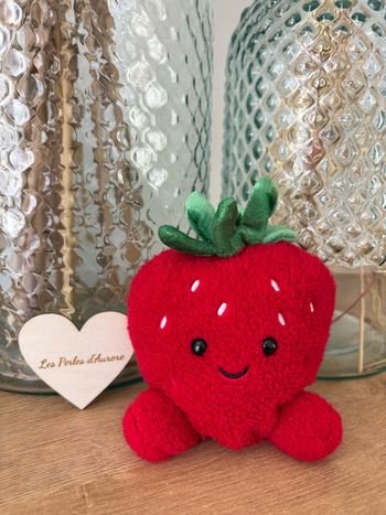 Peluche fraise 15 cm