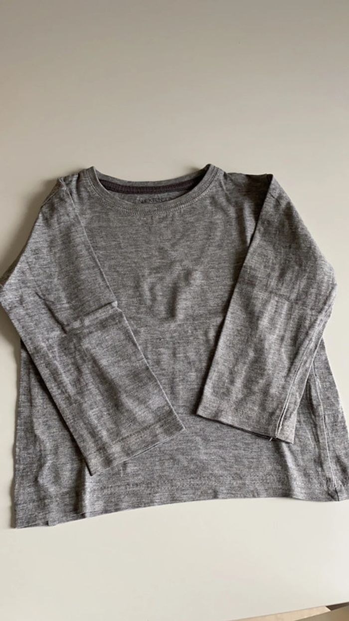TEE shirt