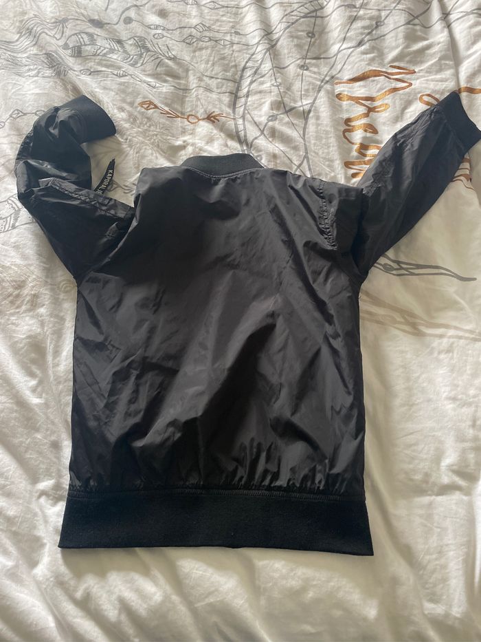 Veste fine noire type kway zippee kaporal 8 ans - photo numéro 4