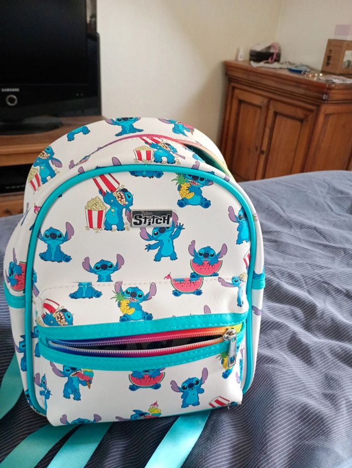 Joli petit sac à dos stitch