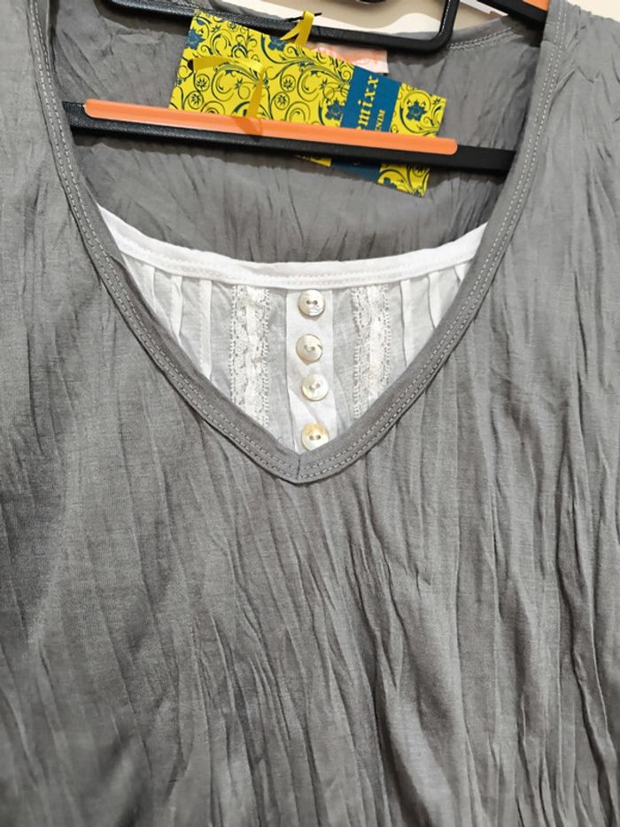 T shirt remixx taille M-L neuf - photo numéro 2
