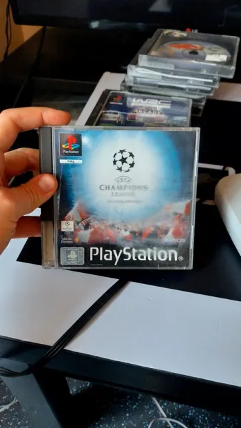 Uefa champion league 1999-2000 ps1 complet