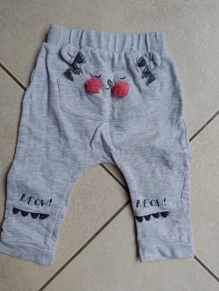 Lot pantalons - photo numéro 2