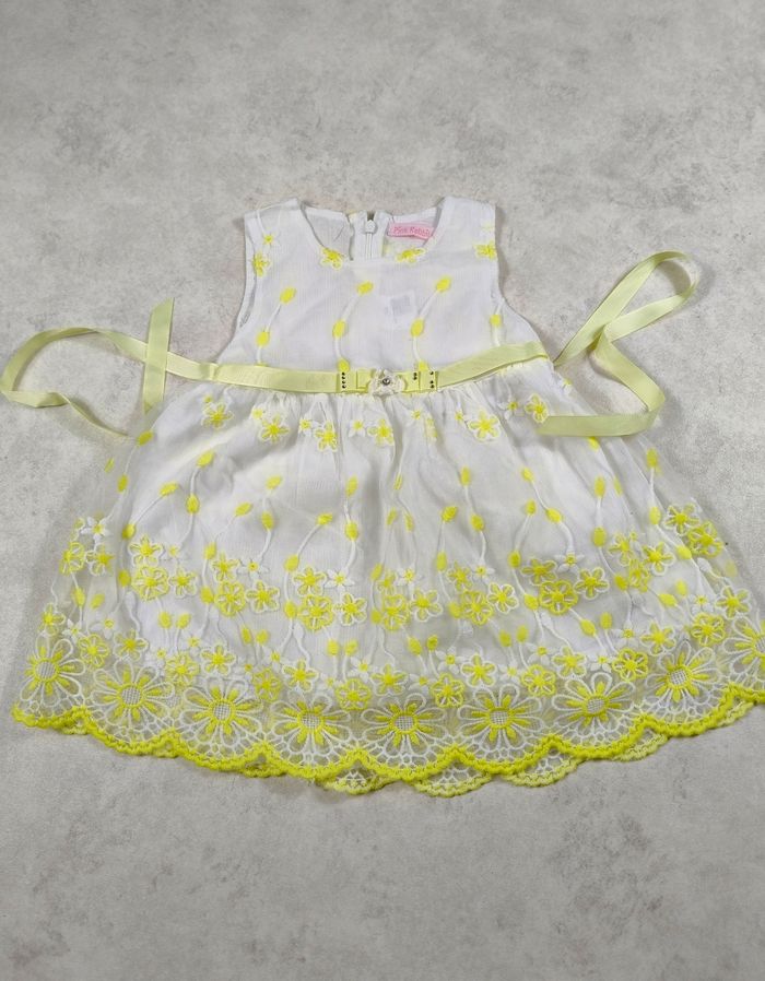 Robe blanche ruban jaune fille pink rabbit taille 36 mois