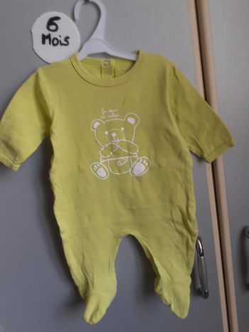 beau pyjama fin vert mixte en 6 mois avec son ourson