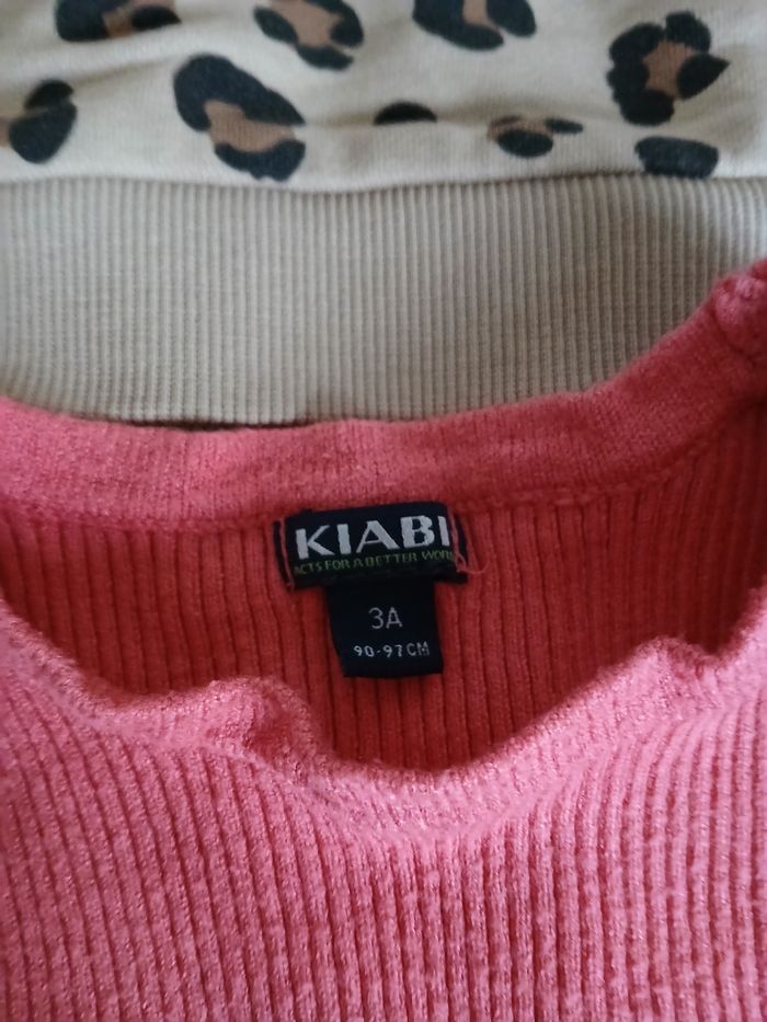 Lot de pulls pour fille taille 4ans et taille 3ans - photo numéro 5
