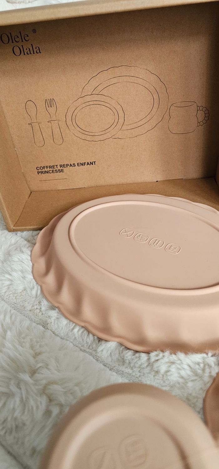 Magnifique coffret repas Princesse rose Neuf - photo numéro 8