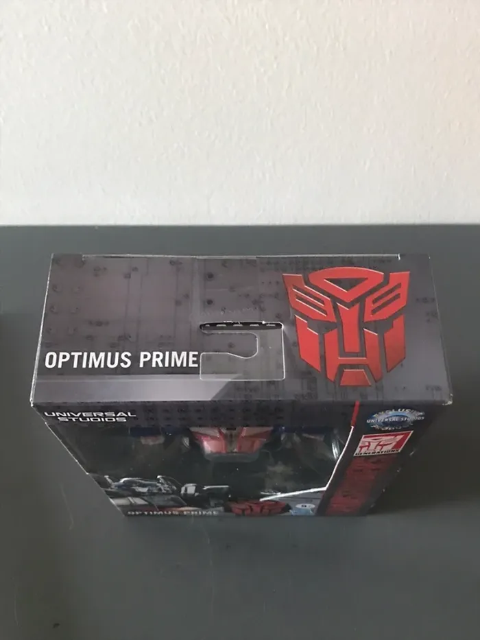 Figurine optimum prime transformers universal studio hasbro - photo numéro 4