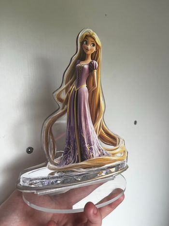 Figurine raiponce en acrylique 3D