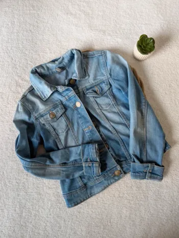 💎 Veste en jean Zara - 9/10 ans