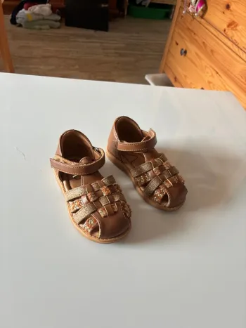 Sandales taille 22