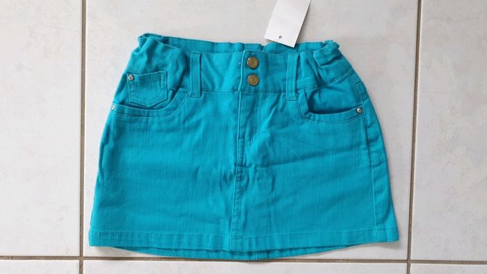 Jupe fille bleu turquoise 8 ans neuve CHLA2