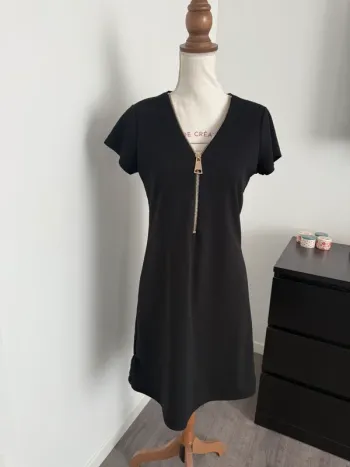 Robe manches courtes noires Gemo taille M ou 38