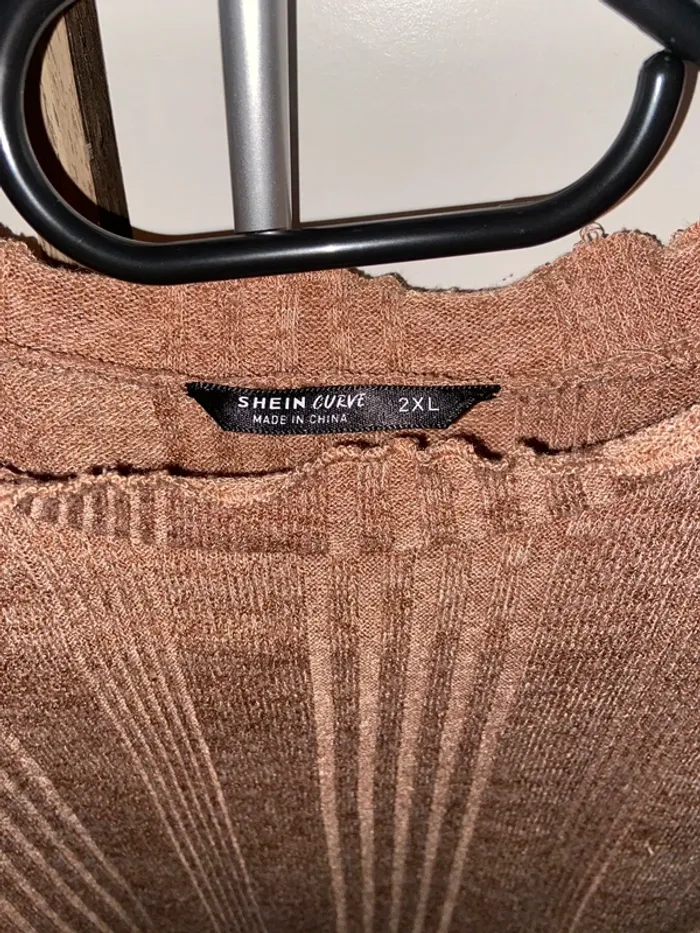 Pull court beige - photo numéro 4