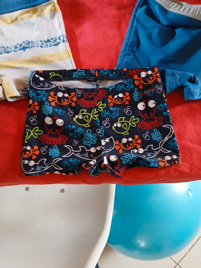 Lot maillot de bain 6 ans - photo numéro 3