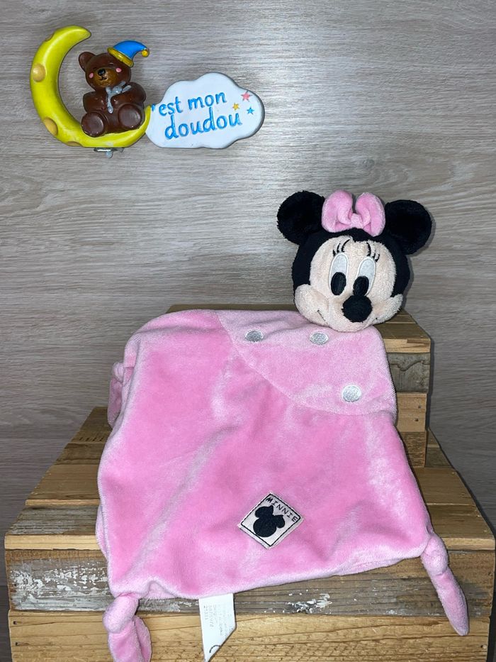 DY348 doudou Minnie Disney