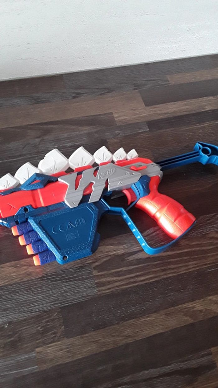 Pistolet nerf et 5 flèches - photo numéro 2