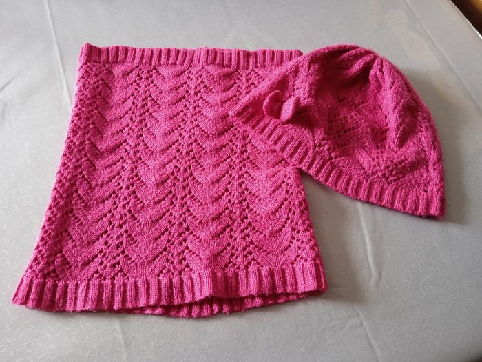 Ensemble bonnet et tour de cou