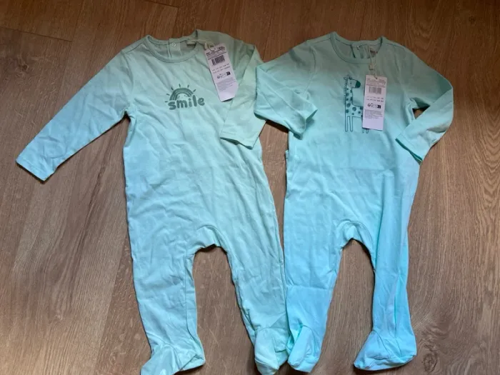 Lot 2 pyjamas 18 mois neuf