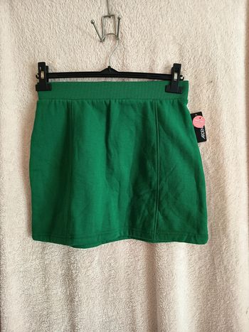 Mini jupe polaire. Marque Ardene (A363)