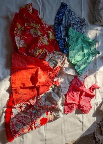 Lot robes 6/9mois très bon état. Comme neuf !