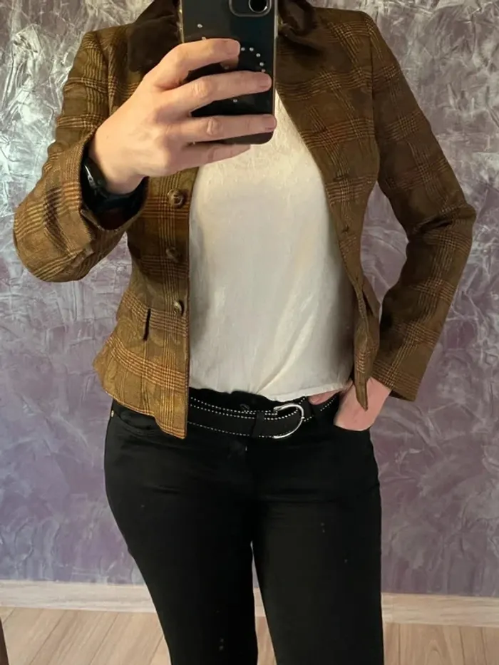 Superbe blazer à carreaux