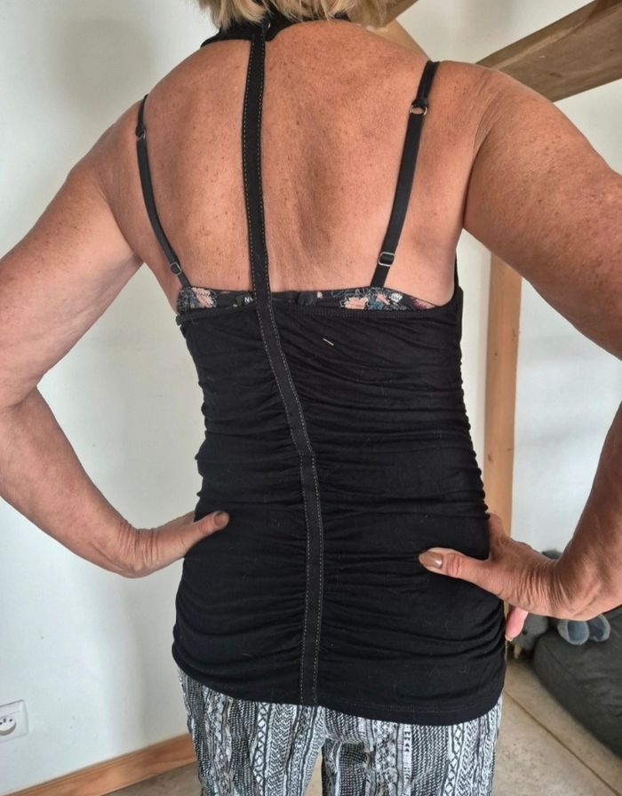 Top dos nu - photo numéro 2