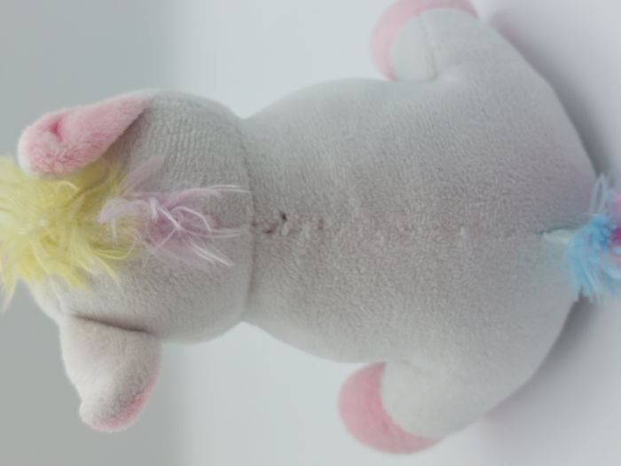 Petite peluche doudou licorne blanc rose crinière queue multicolore env. 15 cm - photo numéro 7