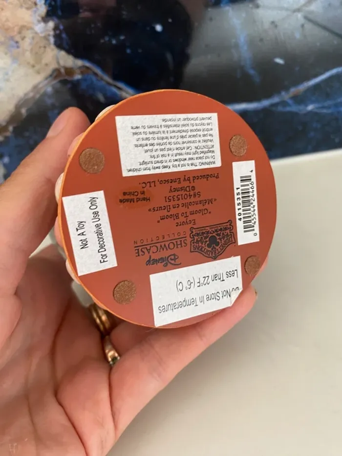 Snowglobe figurine disney traditions - photo numéro 5