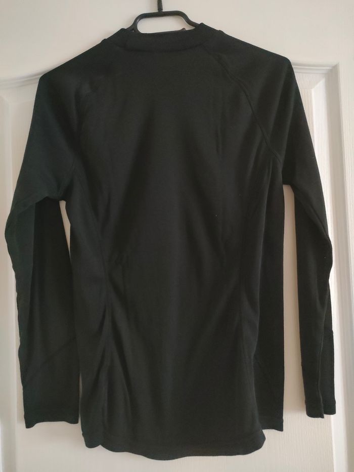 Haut de sport femme taille M en bon état - photo numéro 3