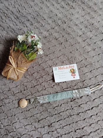 Attache tétine personnalisée