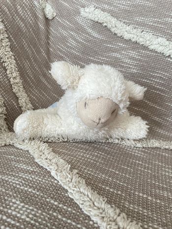 Peluche doudou 20cm pediatril mouton brebis agneau allongé blanc très bon état
