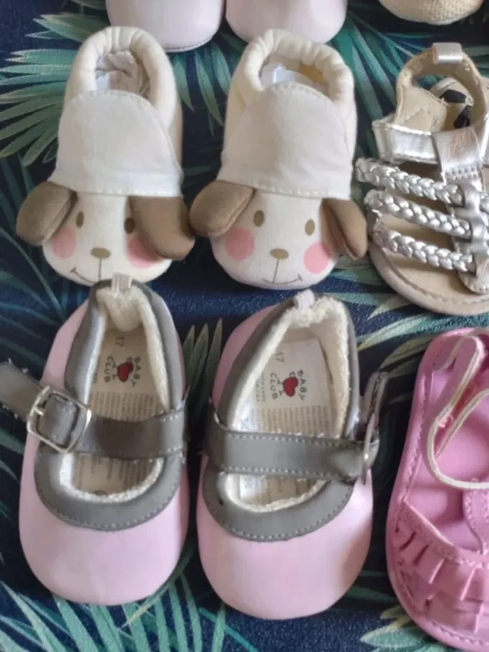 Gros lot de 9 paires de chaussons et chaussures pour bébé fille 3 à 12 mois - photo numéro 2