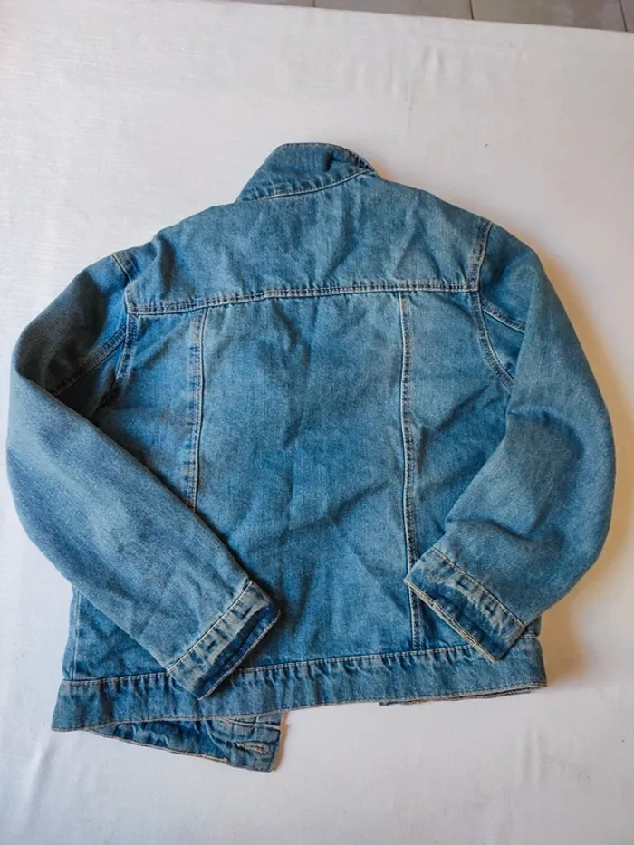 Veste en jean impeccable 10 ans - photo numéro 6