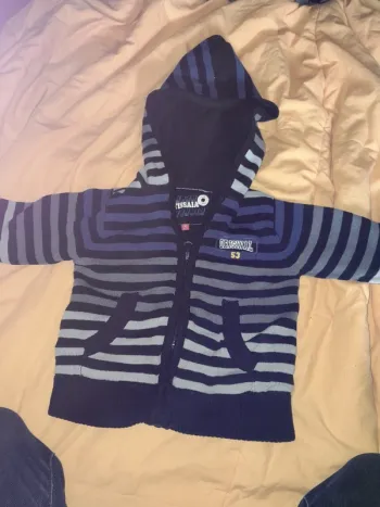 Gilet à capuche
