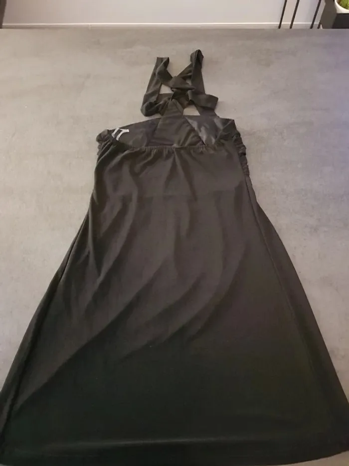 Robe noir avec strass TU - photo numéro 8