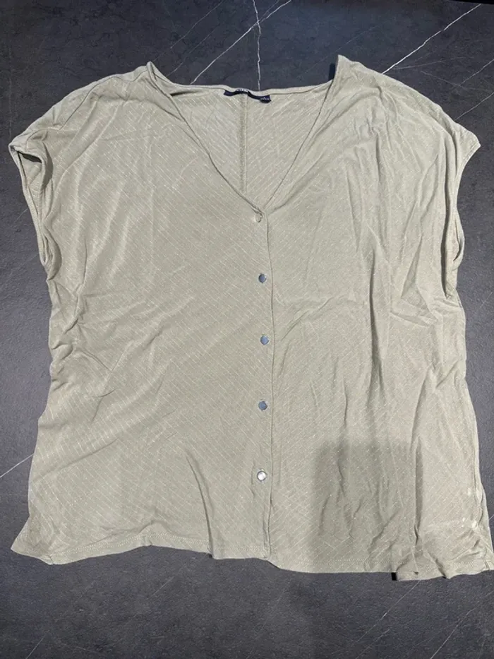 Lot 2 t-shirt Kiabi T L - photo numéro 5