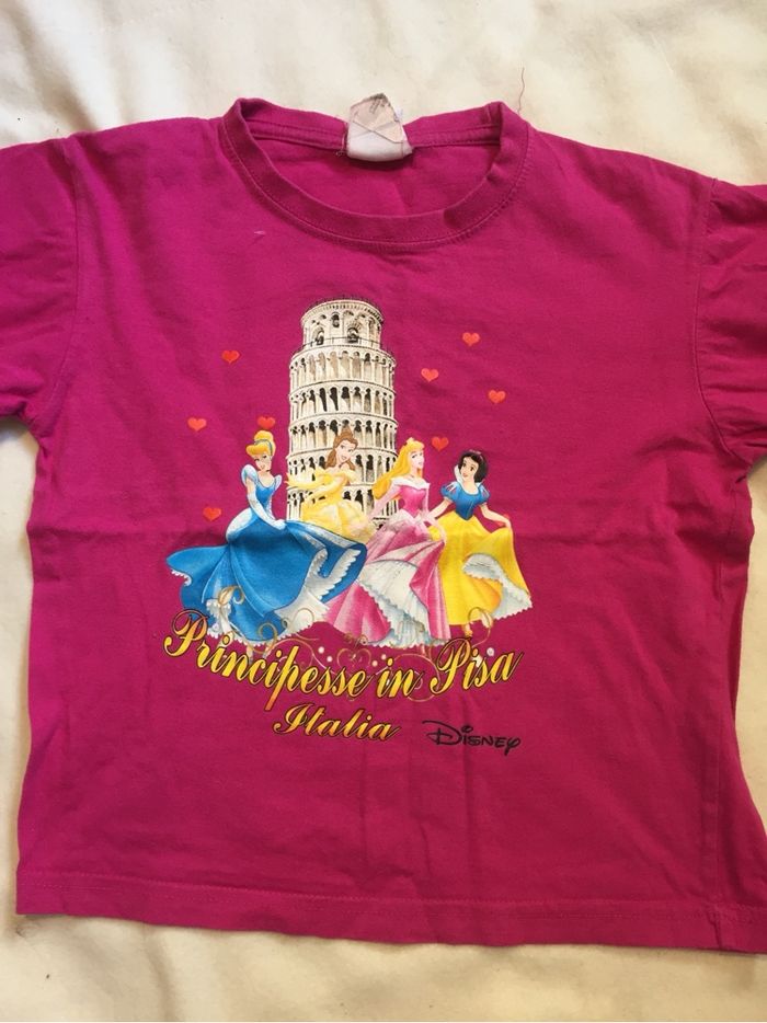 T-shirt tour de pise 7 à 8 ans