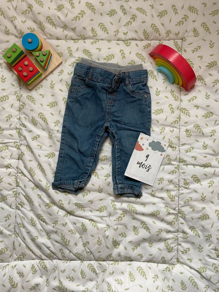 jean bleu tape à l'oeil taille réglable 9 mois pressions entre les jambes